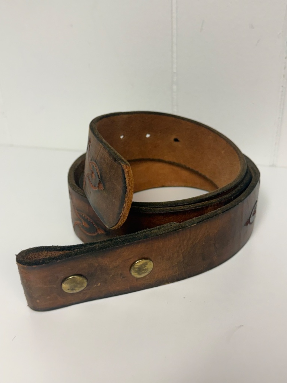 Vintage Tooled Brown Leather Belt Strap | Western Style | Snap-On Buckle Style - Picture 4 of 12